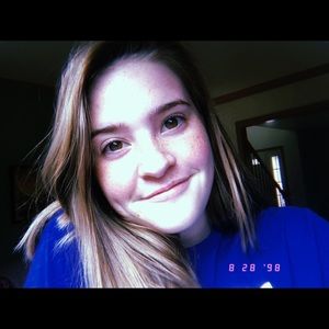 Meet your Posher, Lauren